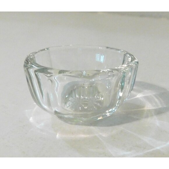 Vintage Salt Cellars Set Of 4 Clear Glass Cups Bowls Starburst Design - Picture 4 of 5